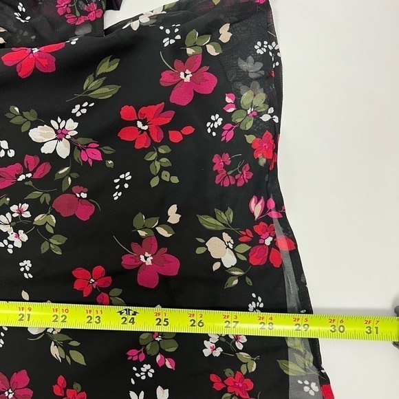 LANE BRYANT Women’s Pullover Top Sz 24 (3X) Multi Color Floral Lined V-neck LS - Picture 10 of 11